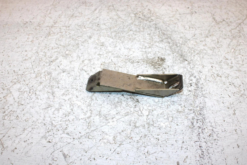2006 John Deere  Buck 650 Oem Carb Support Bracket 707000252 AJ0