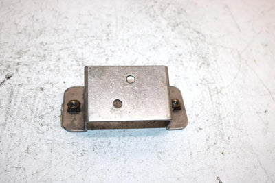 1994 Kawasaki 750 Ss Super Sport Oem Fuel FIlter Mount Bracket 11047-3761 JK9