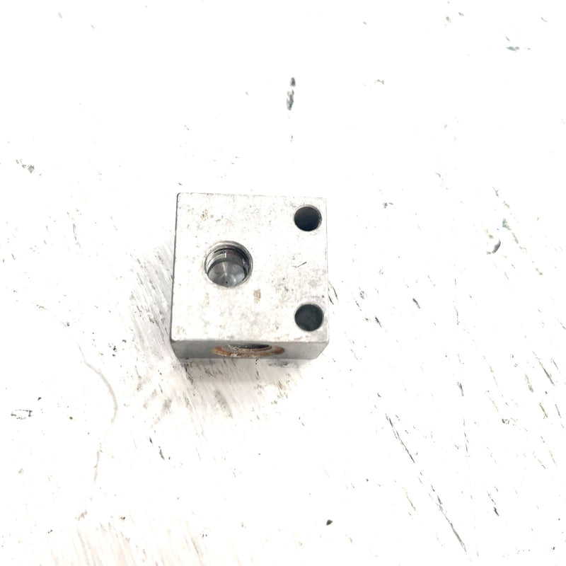 2001 Polaris Ranger 500 OEM Front Brake Tee Fitting 7052316 XP13