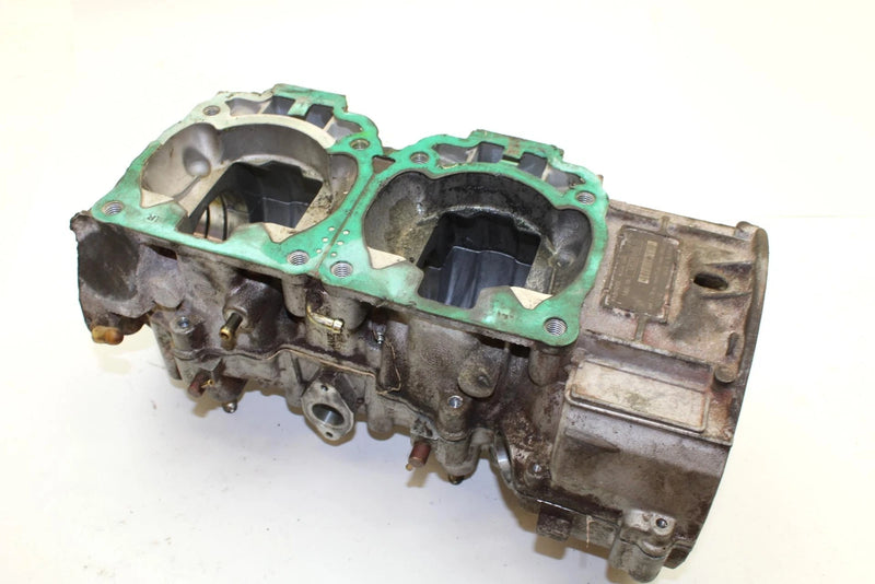 2003 Ski-doo Mxz 600 Oem Crankcase 420941436 SS108