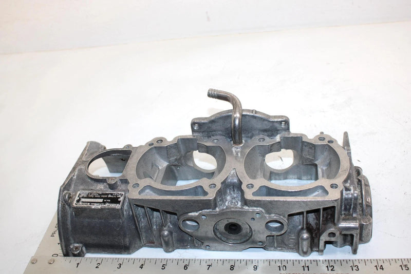 96 Ski-doo Formula Ss 670 Oem Upper Crankcase Half 420887515 SSS