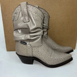New Women’s Tan Short Capezio Cowboy Boots. L 432 6 M. 20-67