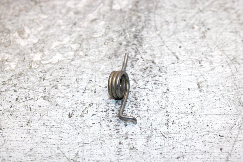 2006 Polaris Sportsman 500 Oem Seat Latch Spring 7041370 AP186