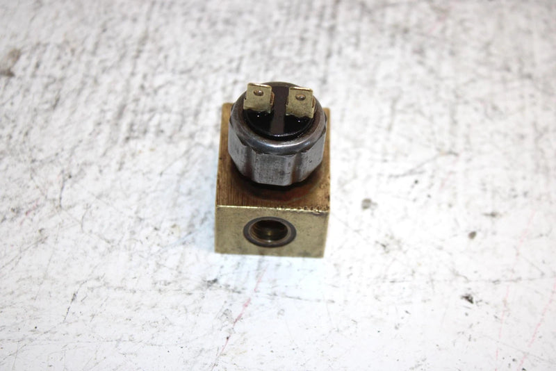 1999 Polaris Sportsman 335 Oem Brake Cross Fitting W/Switch 7052129 AP17