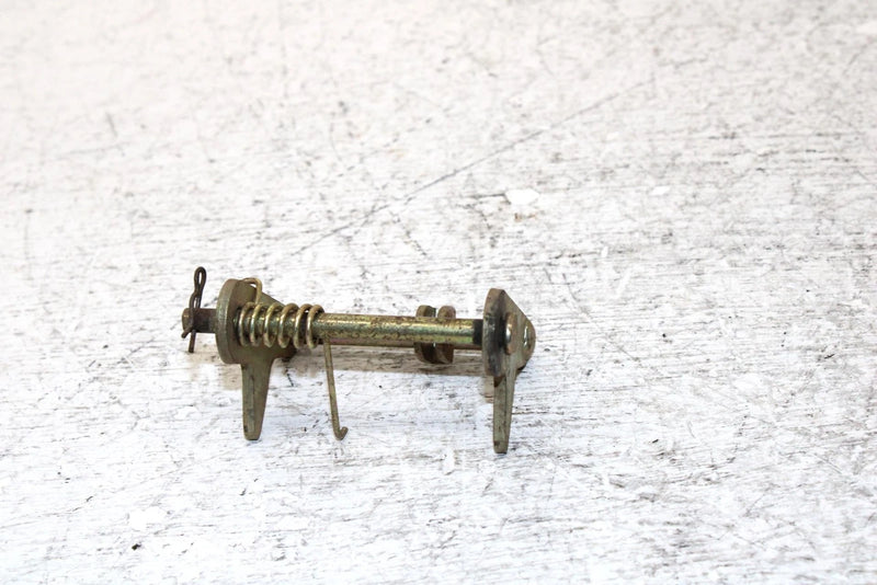 2000 Kawasaki Prairie 300 Oem Seat Hook Latch 27012-1381 AK31.1