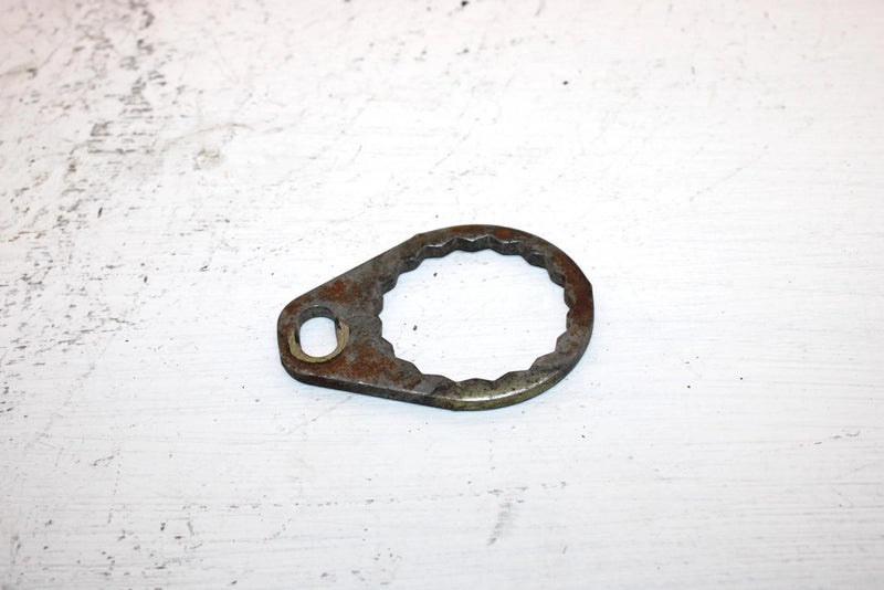 09 Polaris Trail Boss 330 Oem Rear Swingarm Pivot Bolt Lock Bracket5247488 AP181