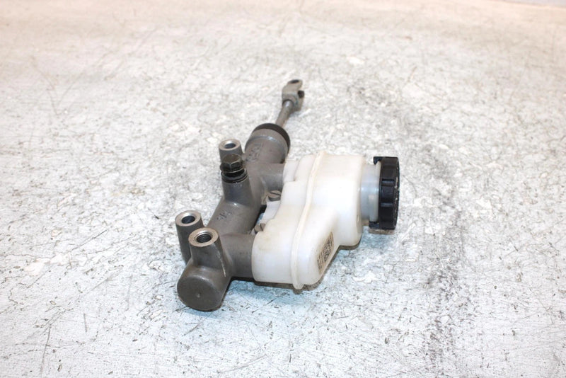 2015 Polaris Ranger 570 Eps Oem Brake Master Cylinder 2204117 XP5.2