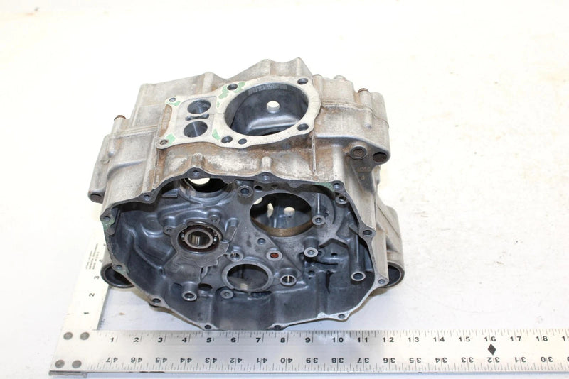 2000 Honda Trx 250 Recon Oem Crankcase 11100-HM8-000 AH52