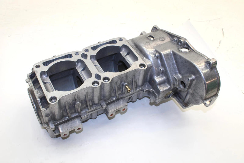 2001 Yamaha Sx500r Oem Crankcase 8CR-15100-01-00 SY77