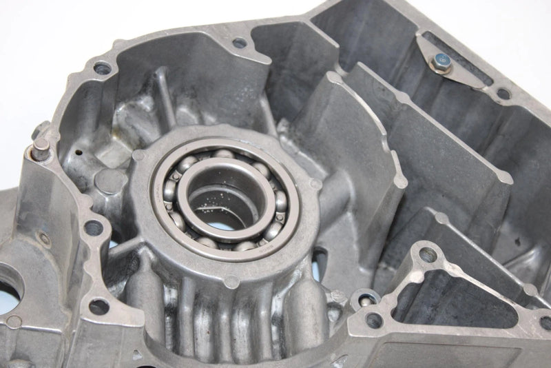 02 Polaris Magnum 325 4x4 Freedom Oem Crankcase 3087115 3087124 AP36