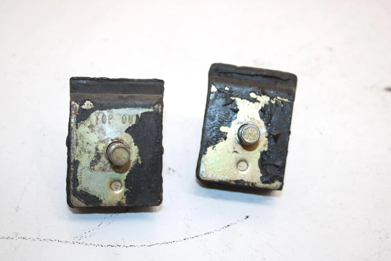 04 Polaris Classic 550 Edge Oem Engine Mount Dampner (Pair) 3021206 Q4133