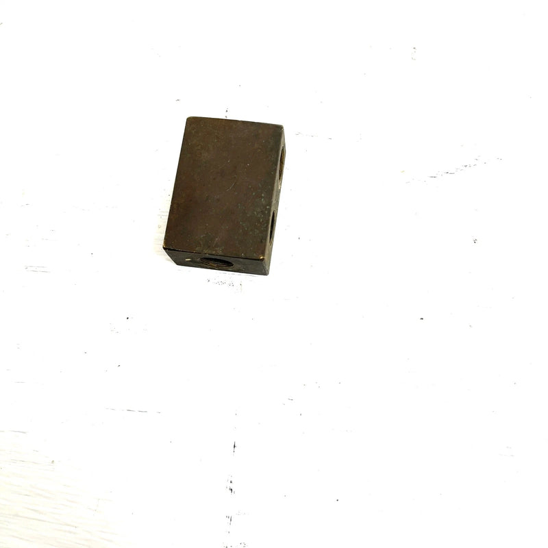 89-92 Polaris Big Boss 250 4x6 OEM Brake Junction Block Tee 1930655 AP244