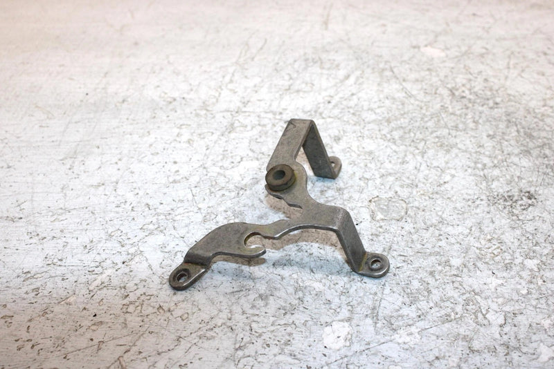 1998 Suzuki Quadrunner 250 Oem Speedometer Bracket 34950-20B00 AS13