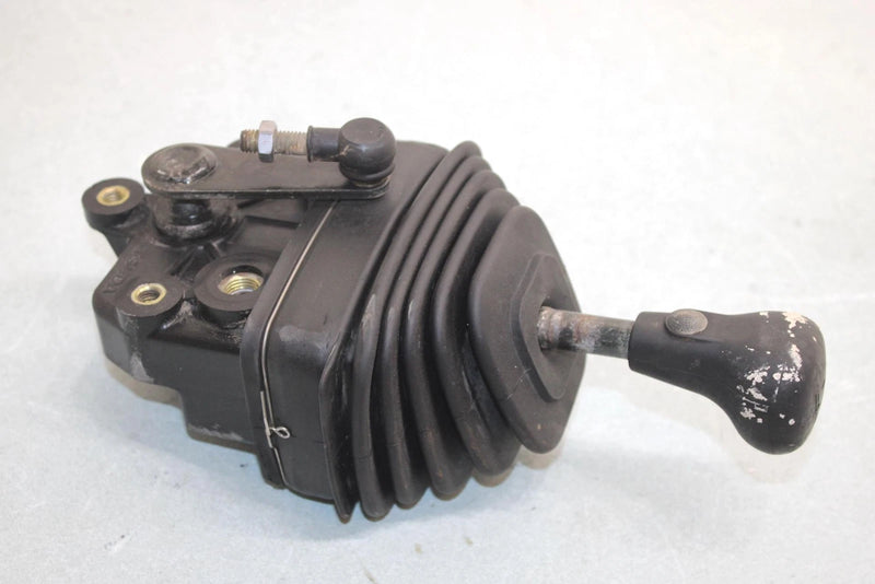05 Yamaha  Bruin  4wd Hunter  Oem Gear Shifter 5UH-18300-00-00 AY38