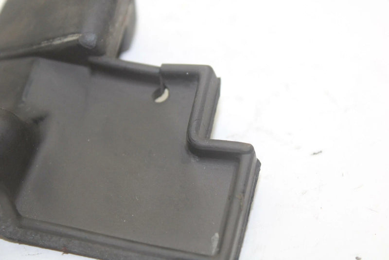 93 Yamaha Venture GT OEM Fan Case Damper 80L-12658-01-00 Q5544