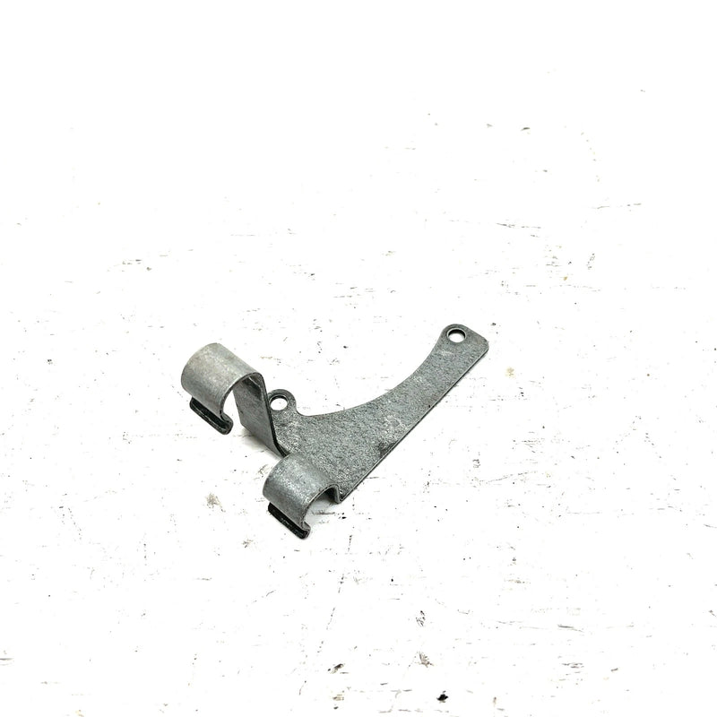 2004 Yamaha Rhino 660 OEM Oil Line Guide Bracket 5UG-13487-00-00 XY3.1