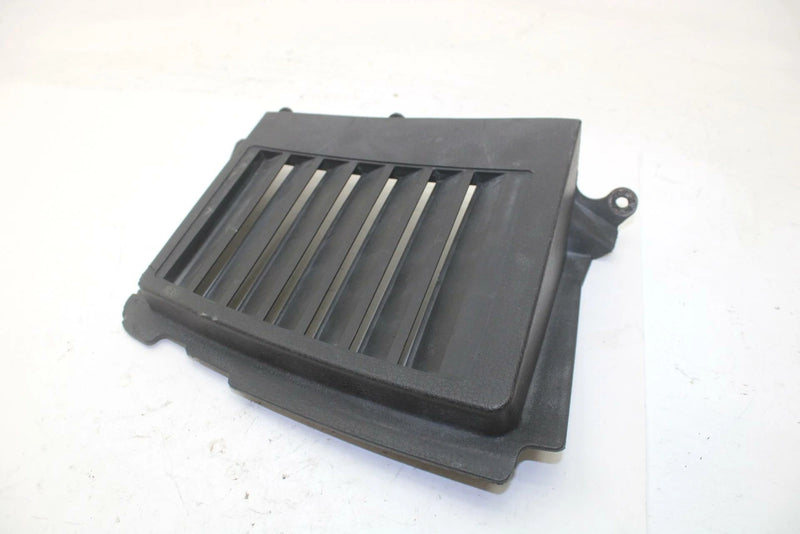 89 Yamaha Exciter EX570N OEM Left Louver 8X9-77131-00-00 SY54