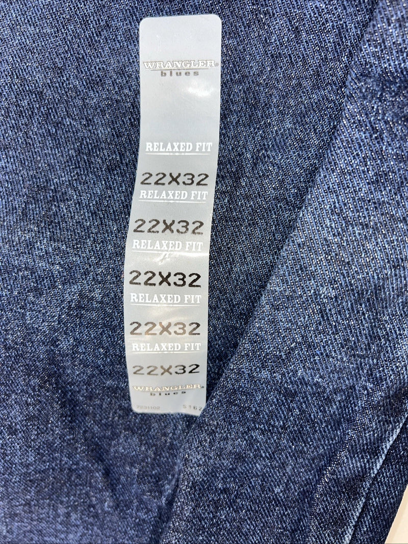 New Men’s Wrangler Blues Dress Easy Relaxed Fit Denim Jeans. 22x32 I-23