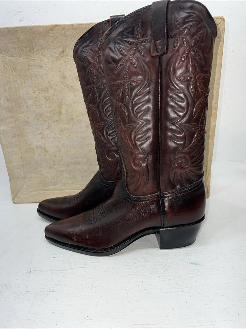 New Women’s Brown Acme Cowboy Boots. 5/5 5 1/2 C. 20-62