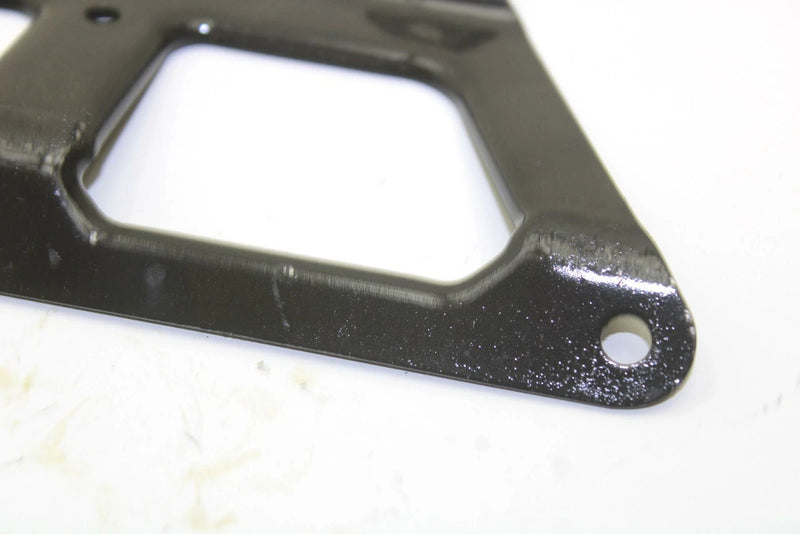 03 Polaris Magnum 330 4x4 OEM Top Oil Cooler Bracket 5245416-067 Q5102