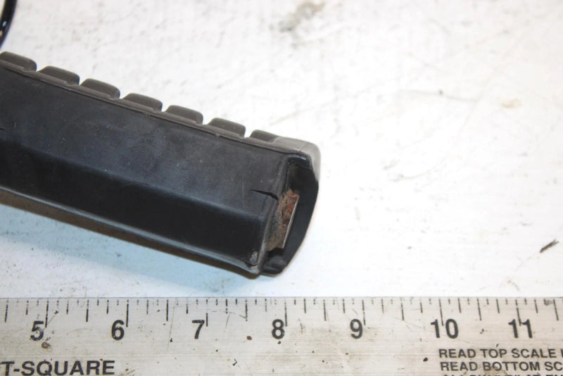 1996 Yamaha  Badger Yfm80h Oem Right Footrest 3GB-27421-10-00 AY14
