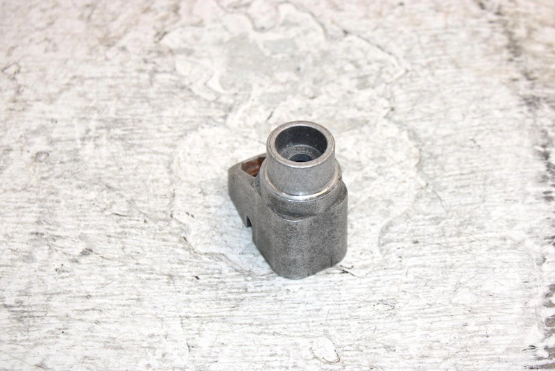 2000 Ski-doo Mxz 700 Oem Idler Wheel Mount 503174600 Q5627