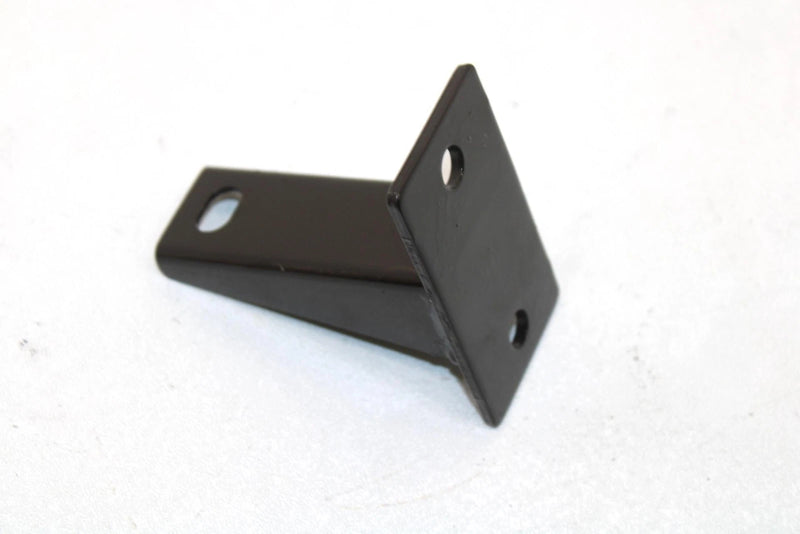 1998 Polaris Xpress 300 Oem Lower Engine Mounting Bracket 1040532-067 Q3016