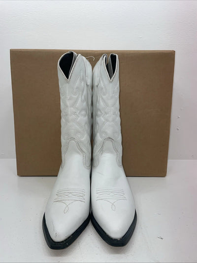 New Women’s White Capezio Cowboy Boots. L 357 8 M. 16-12