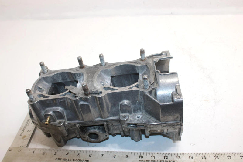 92 Polaris Indy 440 Oem Crankcase W/Studs 3083793 SP48