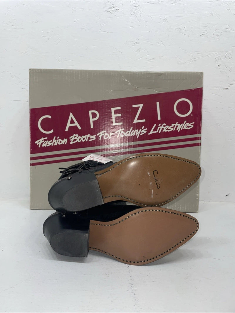 New Women’s Black Capezio Cowboy Boots. L 480 5 M. 2-40