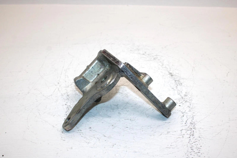 99 Yamaha  Bear Tracker Oem Front Right Steering Knuckle 4XE-F3502-00-00 AY50