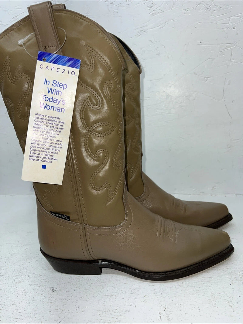 New Women’s Brown Capezio Cowboy Boots. L 355 7 M. 18-101