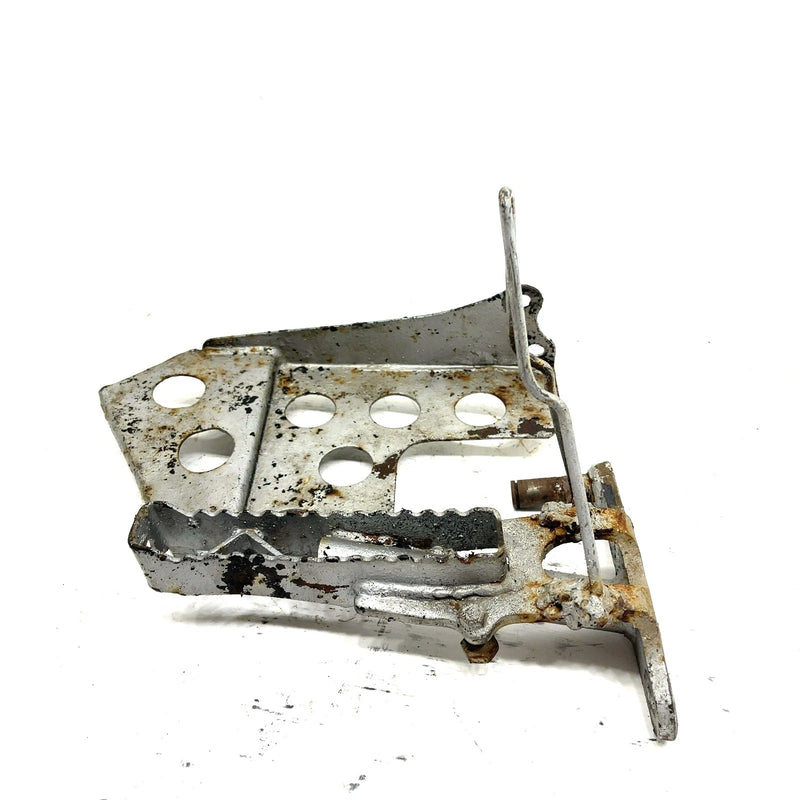 1990 Yamaha Moto 4 OEM Right Footrest 3HP-27421-00-00 AY51