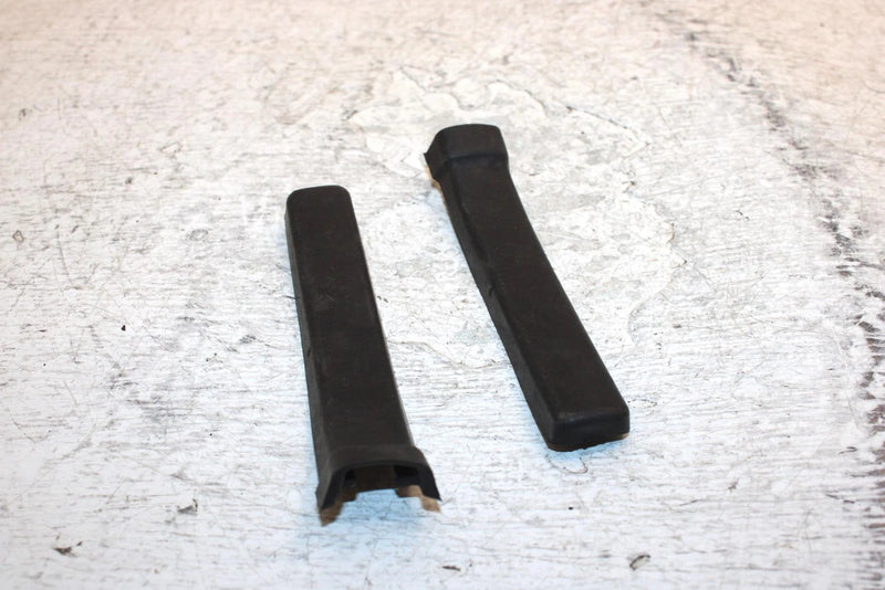 2001 Polaris 500 Classic Oem Handlebar Cover Slide Pair 5433160-070 SP27