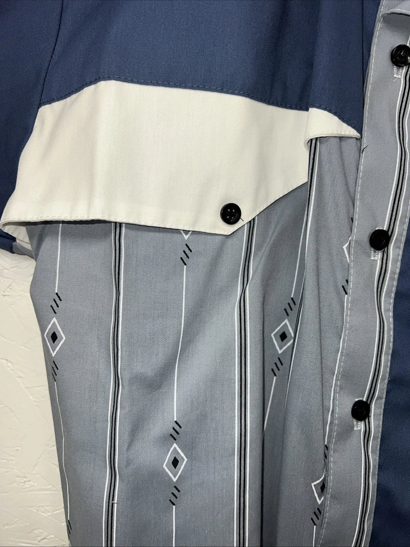 New Men’s Cowboy threads Blue And White Short Sleeve Button Up Small A-194