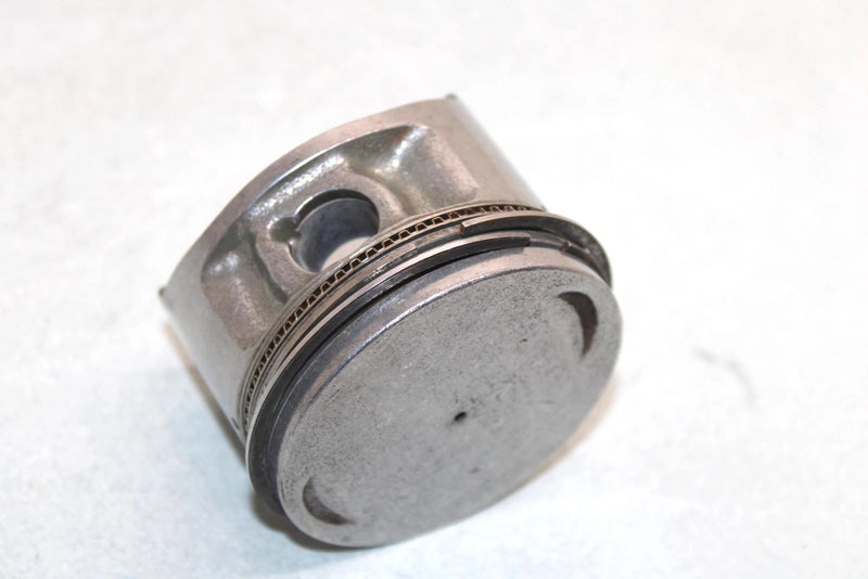 83 Yamaha  Ytm M225 Dxk Oem STD Bore Piston 21V-11631-00-Y0 Q3495