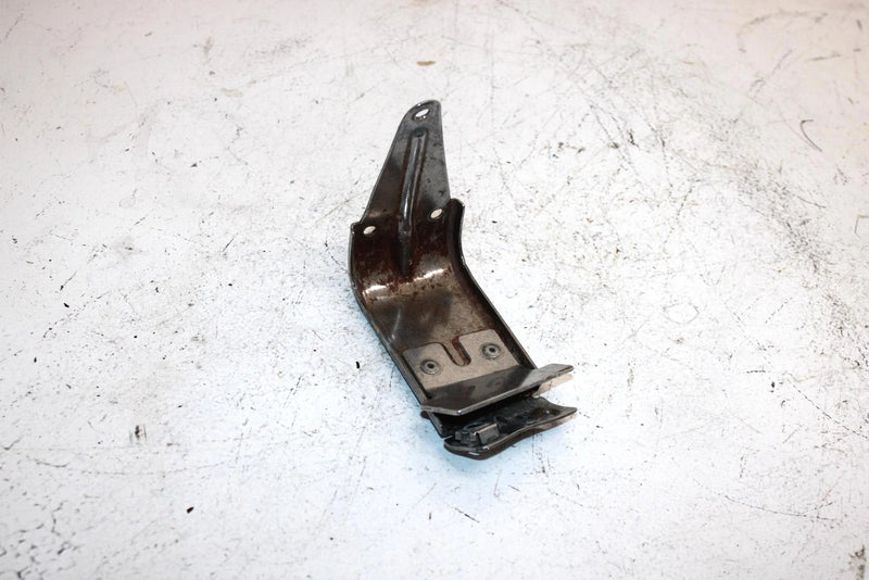96 Polaris Trail Oem Right Side Panel Bracket 5240995 SP60