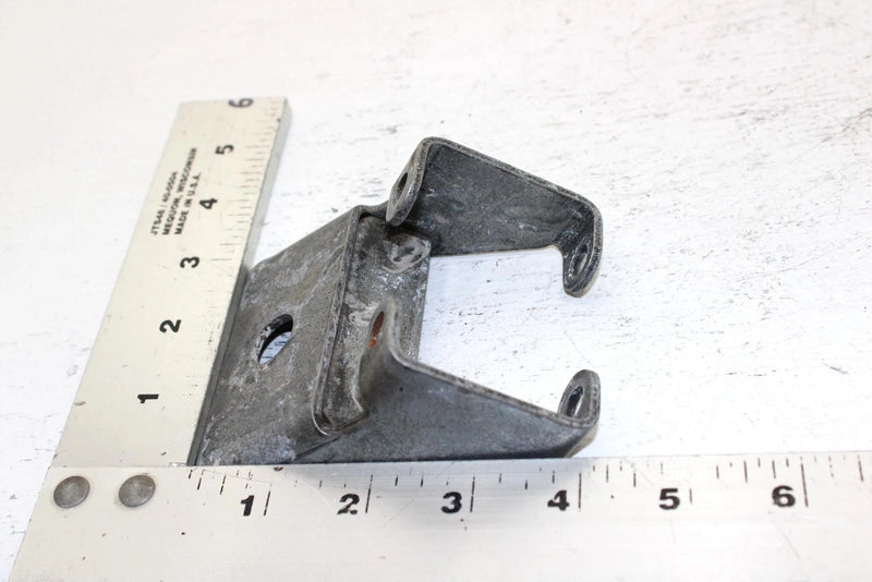 1990 Yamaha Phazer Ii Oem Engine Bracket 3 8V0-21429-01-00 SY16