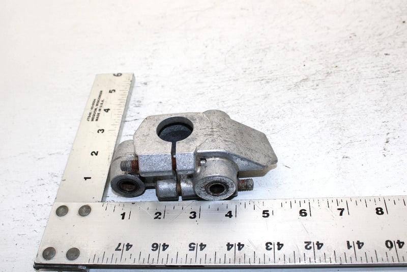 87 Yamaha Exciter 570 L/c Oem RightFront Suspension Bracket 8L9-2377E-00-00 SY18