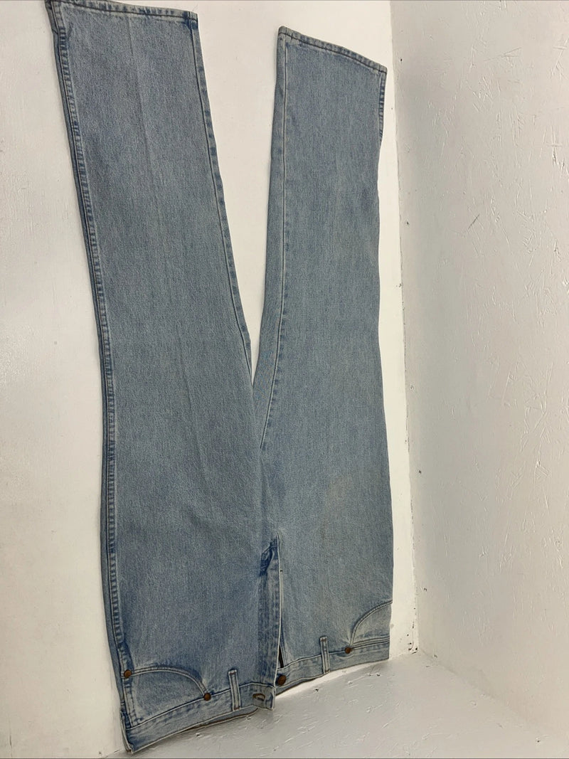 New Men’s Wrangler Light Wash Original Fit Denim Jeans. 38x34 Q-12