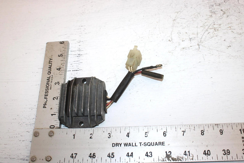1998 Yamaha  Grizzly Oem Voltage Regulator 4KB-81960-02-00 AY49