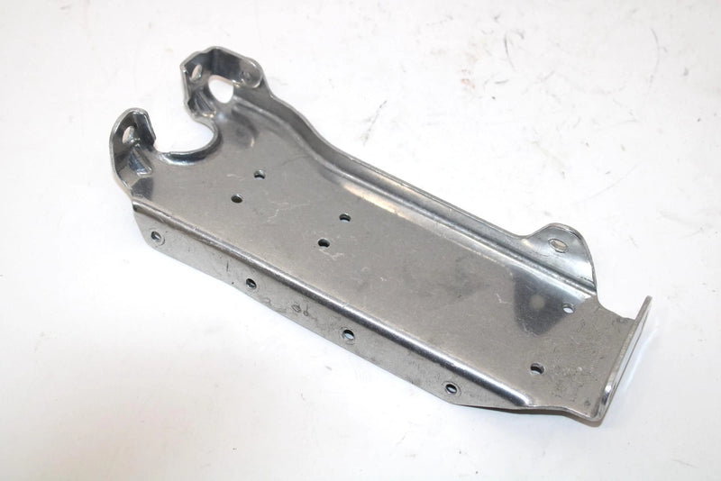 1988 Yamaha Srv Oem Right Steering Gate Bracket 8L8-23883-00-00 SY62
