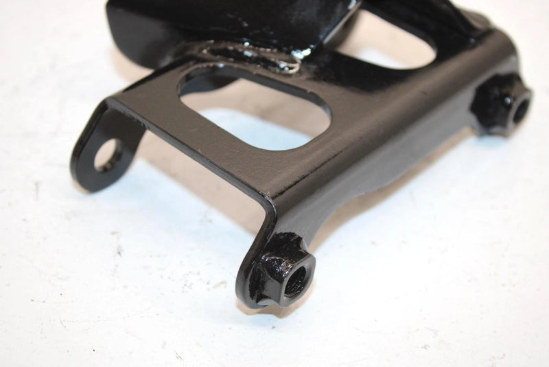 92 Yamaha Ovation Le Oem Engine Bracket 2 85L-21419-00-00 SYS