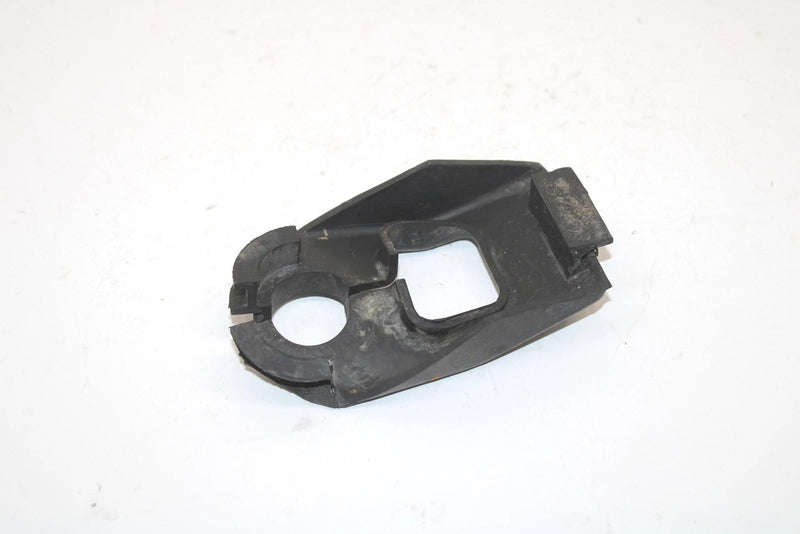 1988 Yamaha Bravo Oem Instrument Panel Grommet 8R4-77740-00-00 SY72