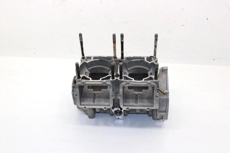 2006 Polaris 600 Fusion Oem Crankcase 2203037 SP31