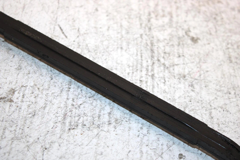1987 Yamaha  Warrior Oem Cam Chain Guide 3Y1-12231-01-00 AY16