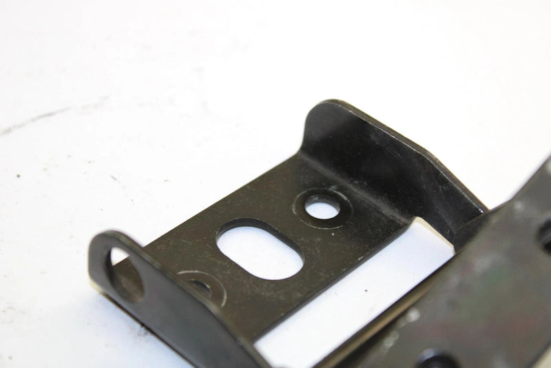 2002 Yamaha Mountain Max 700 Oem Left Hinge 8CR-77140-00-00 Q2624