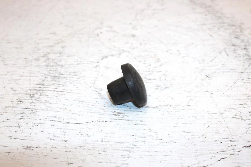 1996 Ski-doo Touring Sle 500 Oem Spindle Cap 572079100 SS12
