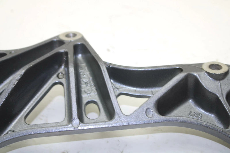 96 Yamaha Wave Raider 760 OEM Left Engine Mount 6R7-21415-01-00 JY1 