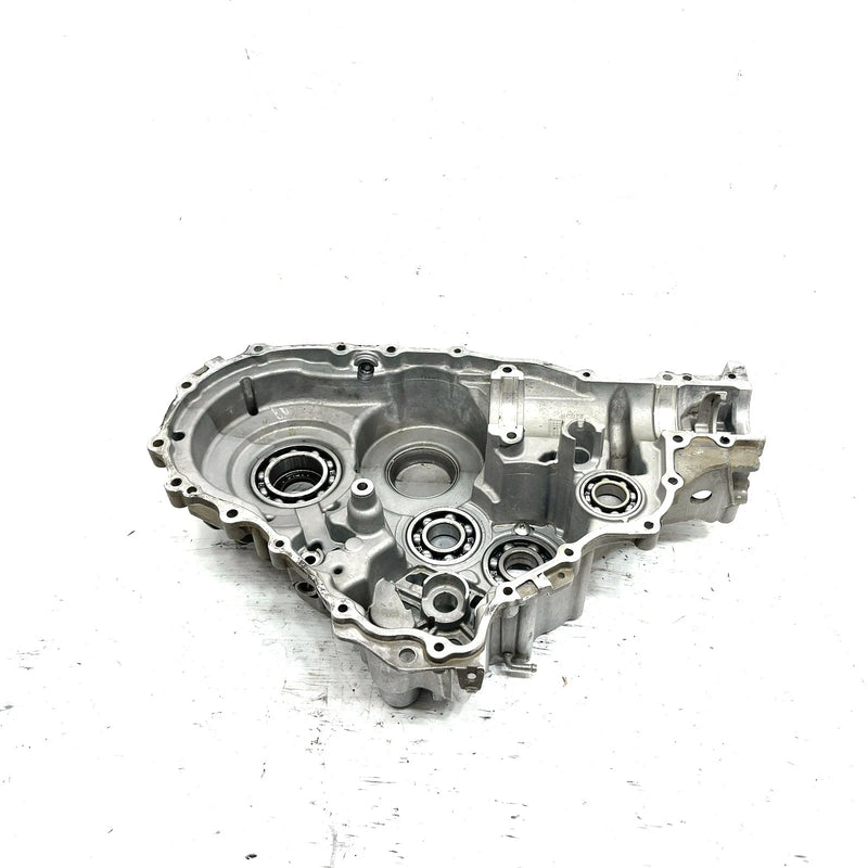 21-22 Can-Am Defender HD10 OEM Gearcase Half 420686804 XB0.1